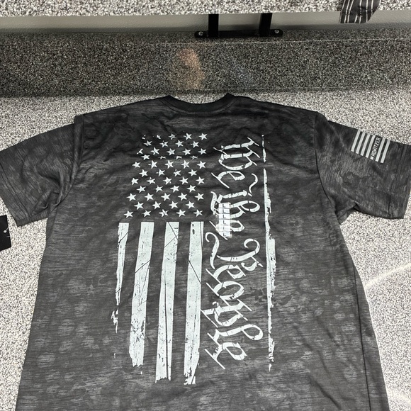 Howitzer Other - Men's Dark Gray Graphic Tee with Flag Design